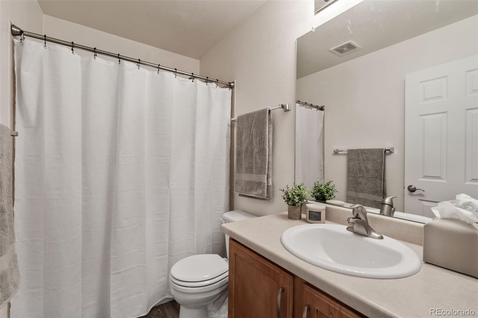 8339 Stonybridge Circle Highlands Ranch, CO 80126 - Photo 27 of 35