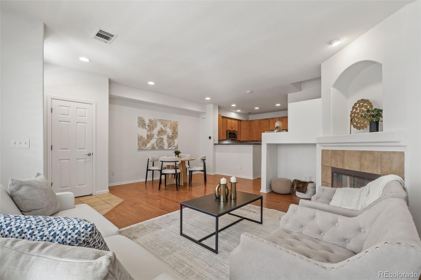 8339 Stonybridge Circle Highlands Ranch, CO 80126 - Photo 7 of 35