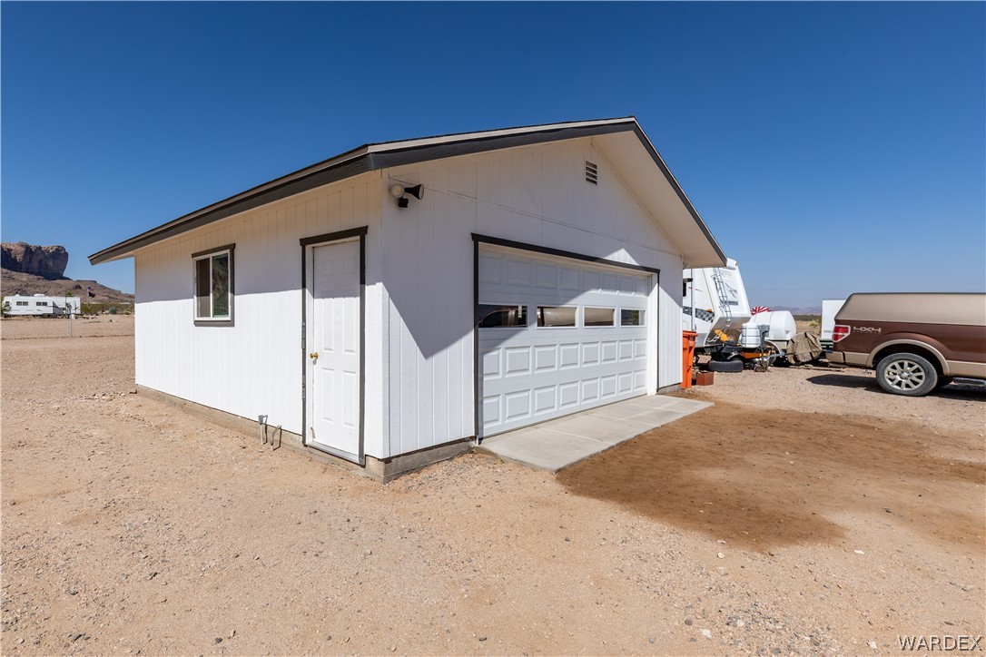 2161 Egar Road Golden Valley, AZ 86413 - Photo 3 of 41