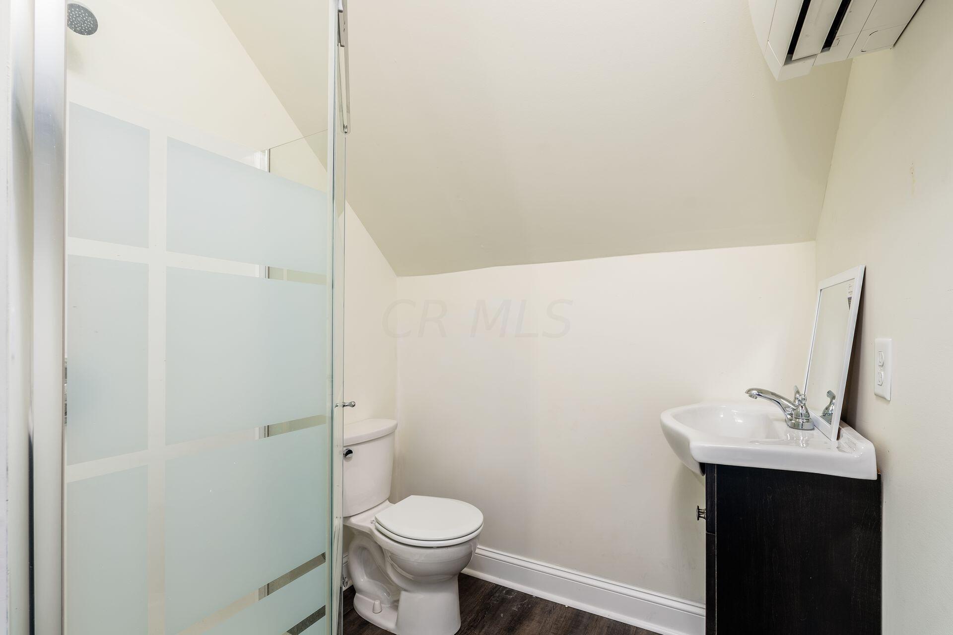 6772 Concord Road Delaware, OH 43015 - Photo 57 of 80 Guest Suite Full Bath