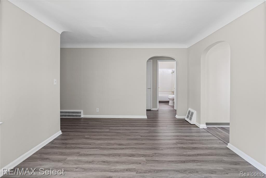 4305 Pengelly Road Flint, MI 48507 - Photo 17 of 36