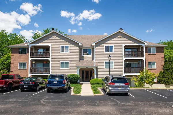 $175,000 | 12181 Regency Run Court, Unit 9, Cincinnati, OH 45240