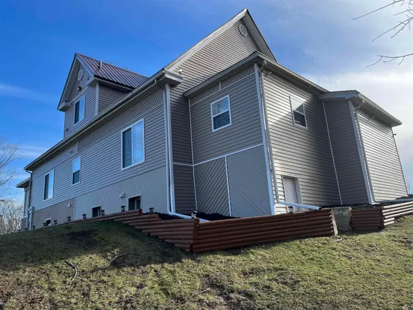 $390,000 | 410 Westcreek Drive, Warsaw, IN 46580