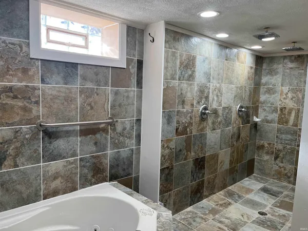 $390,000 | 410 Westcreek Drive, Warsaw, IN 46580