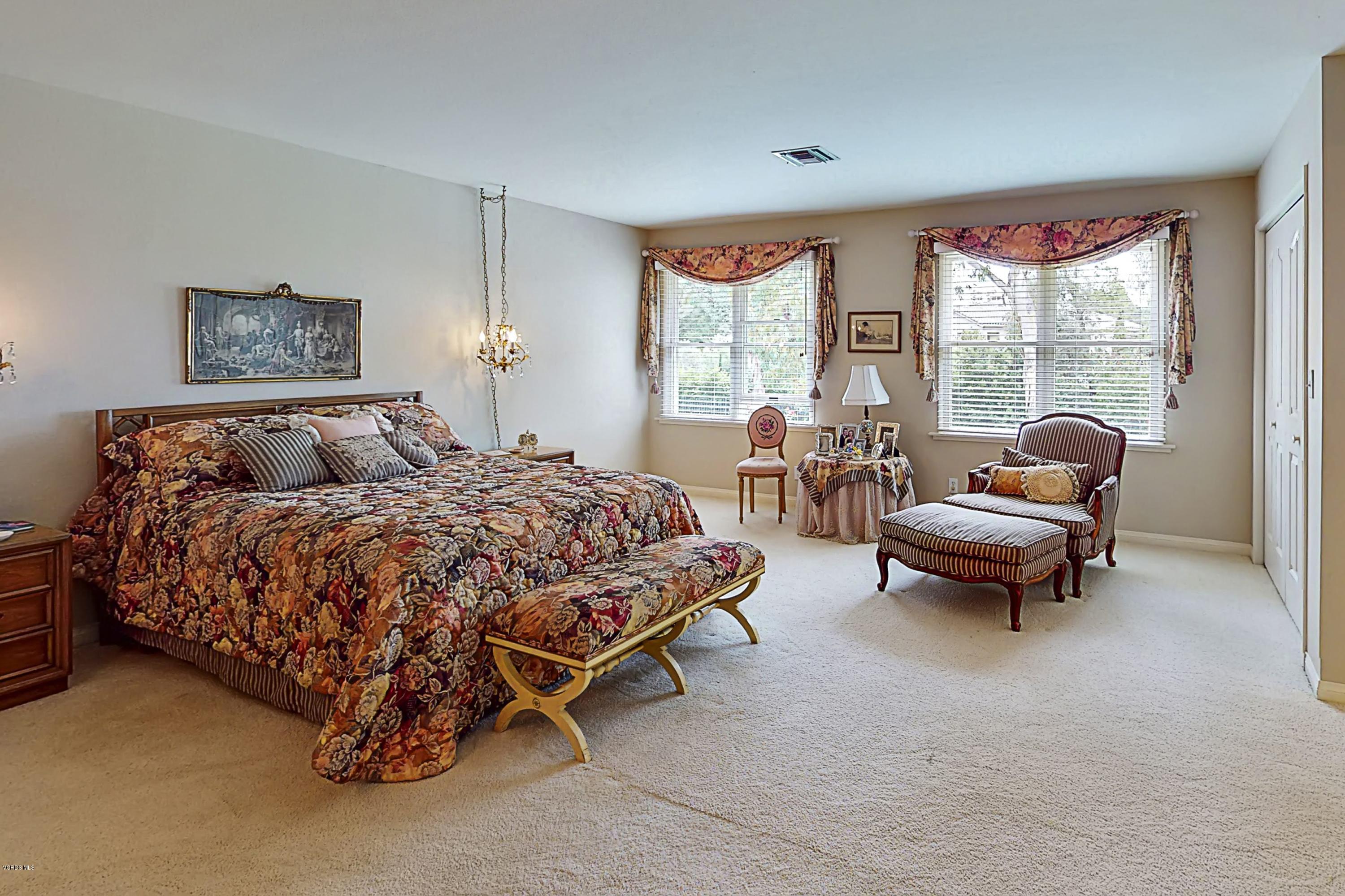 679 Crestview Avenue Camarillo, CA 93010 - Photo 17 of 38 679-Crestview-Ave-Camarillo-CA-93010-Uni