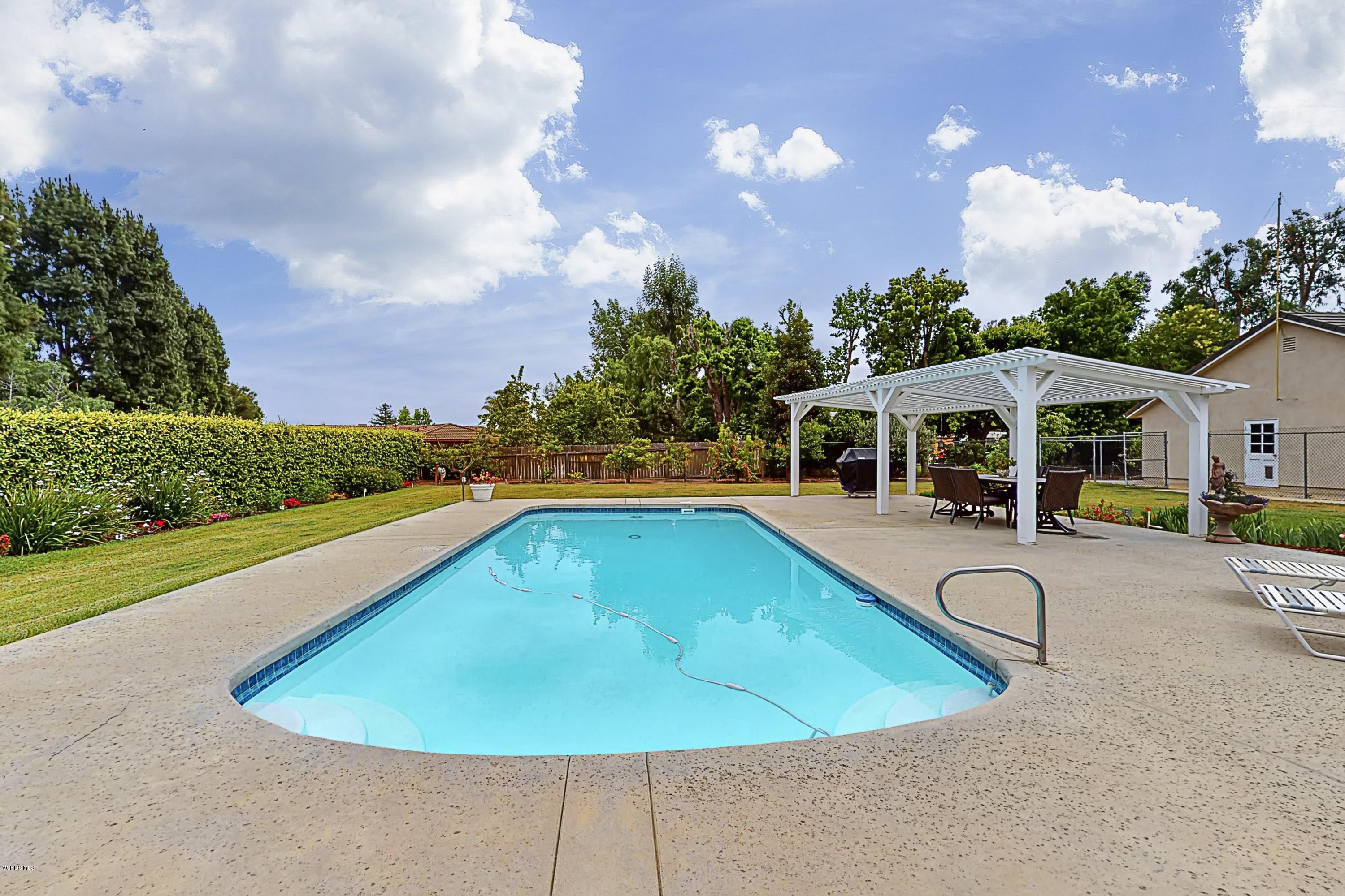 679 Crestview Avenue Camarillo, CA 93010 - Photo 22 of 38 679-Crestview-Ave-Camarillo-CA-93010-Uni