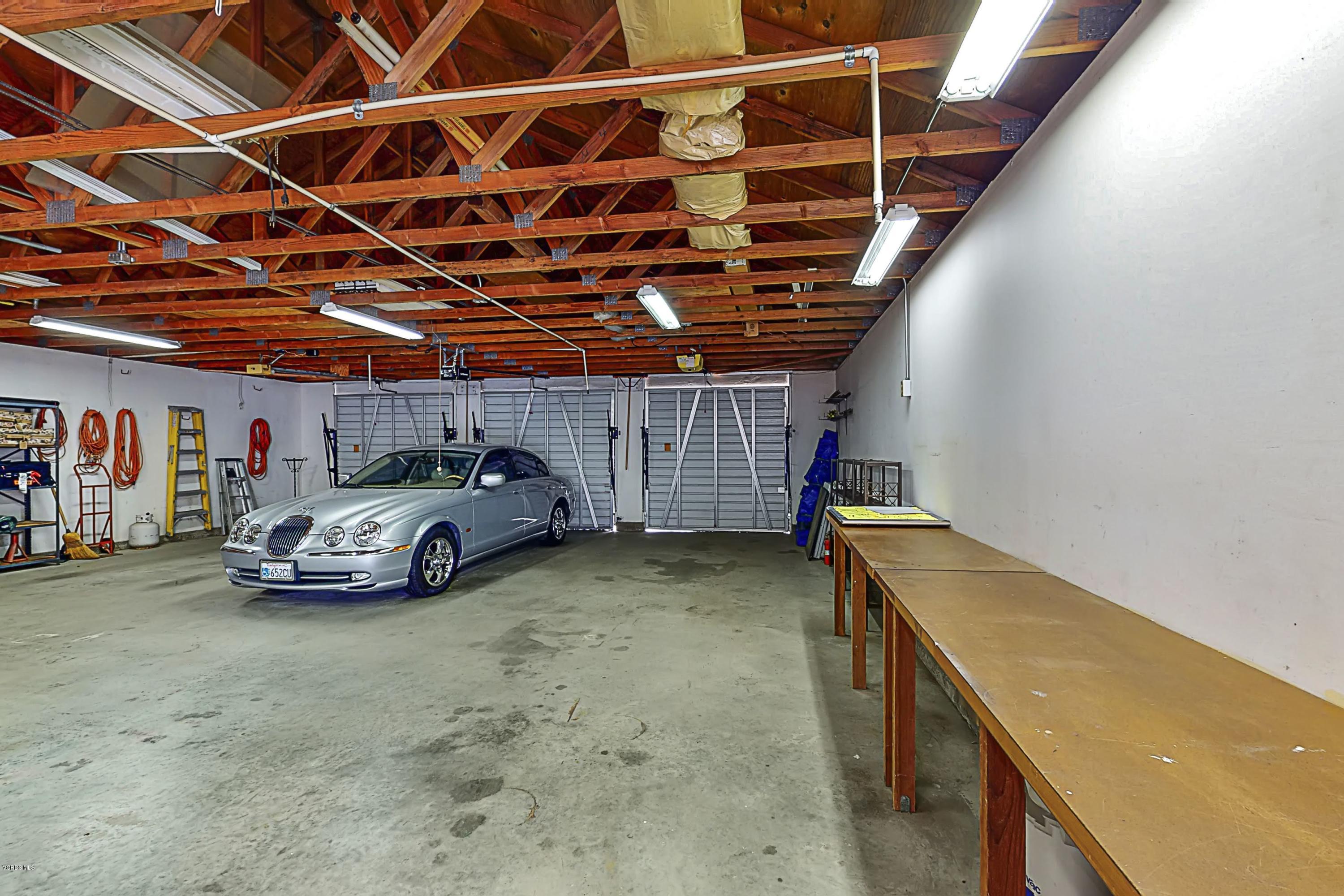 679 Crestview Avenue Camarillo, CA 93010 - Photo 30 of 38 679-Crestview-Ave-Camarillo-CA-93010-Uni