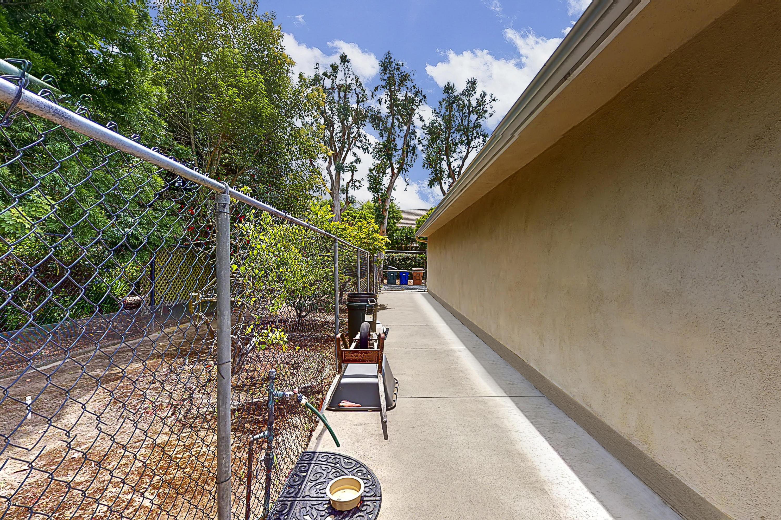 679 Crestview Avenue Camarillo, CA 93010 - Photo 31 of 38 vs-170-679-crestview-image-5