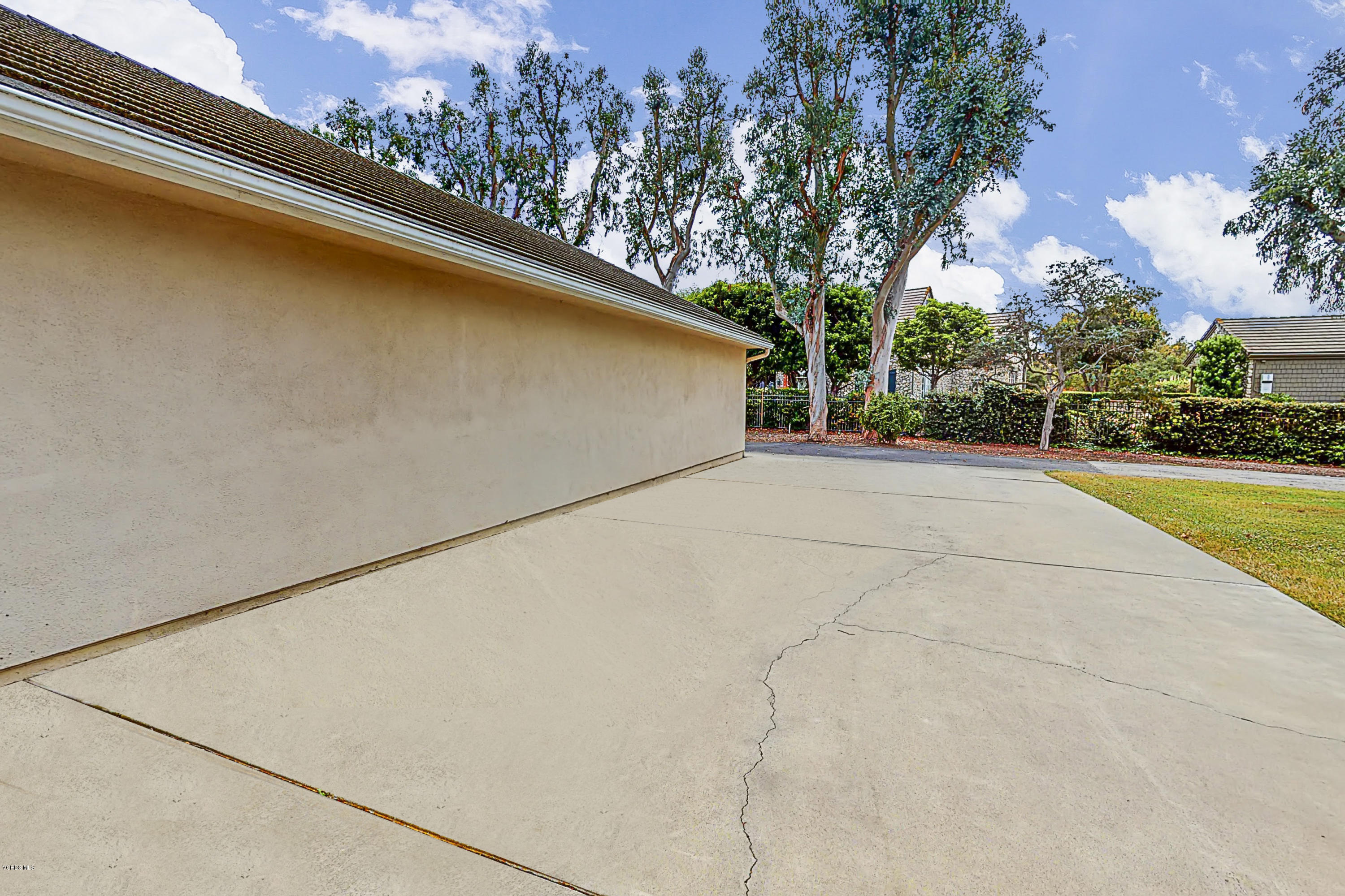 679 Crestview Avenue Camarillo, CA 93010 - Photo 32 of 38 vs-170-679-crestview-image-3