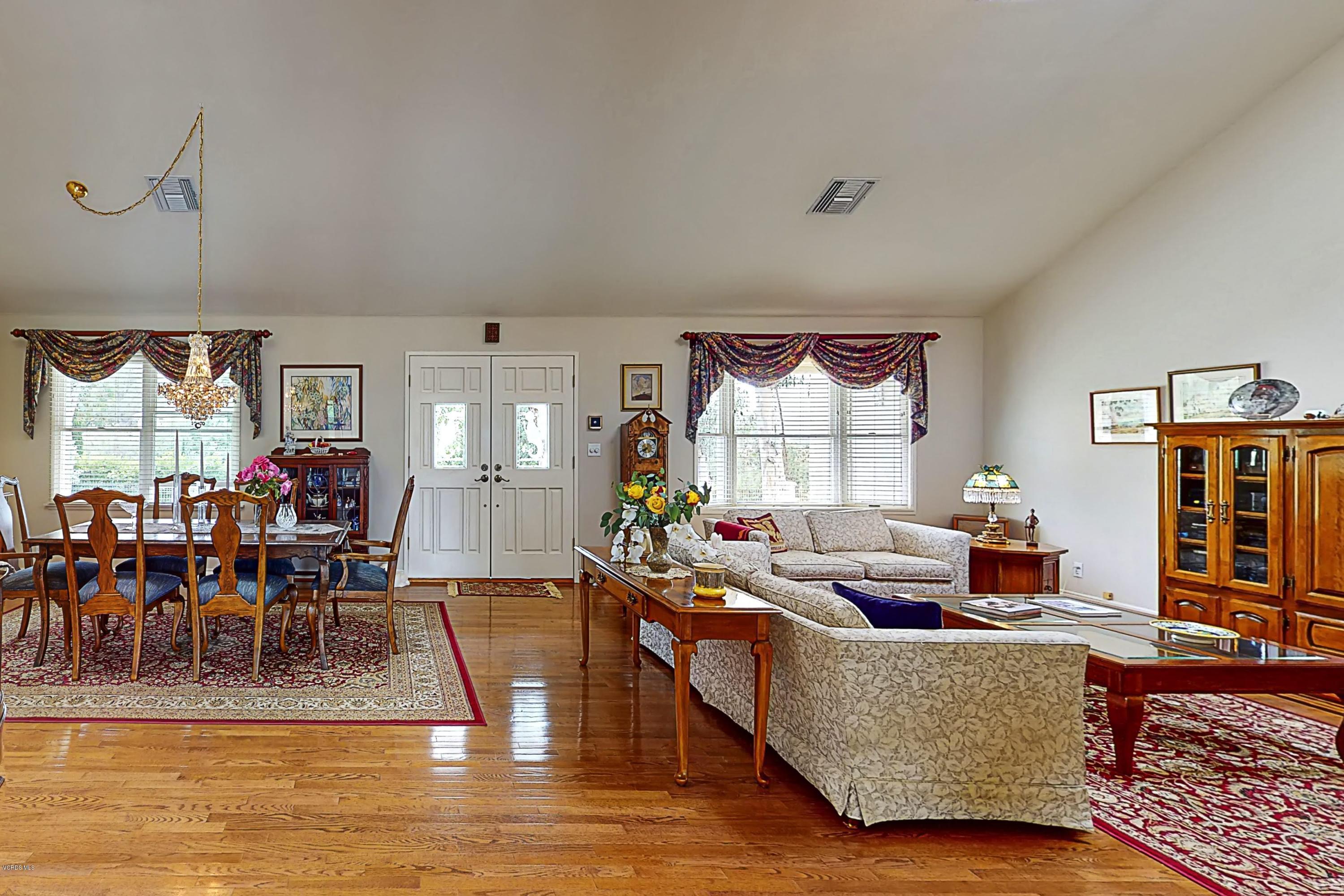 679 Crestview Avenue Camarillo, CA 93010 - Photo 6 of 38 679-Crestview-Ave-Camarillo-CA-93010-Uni