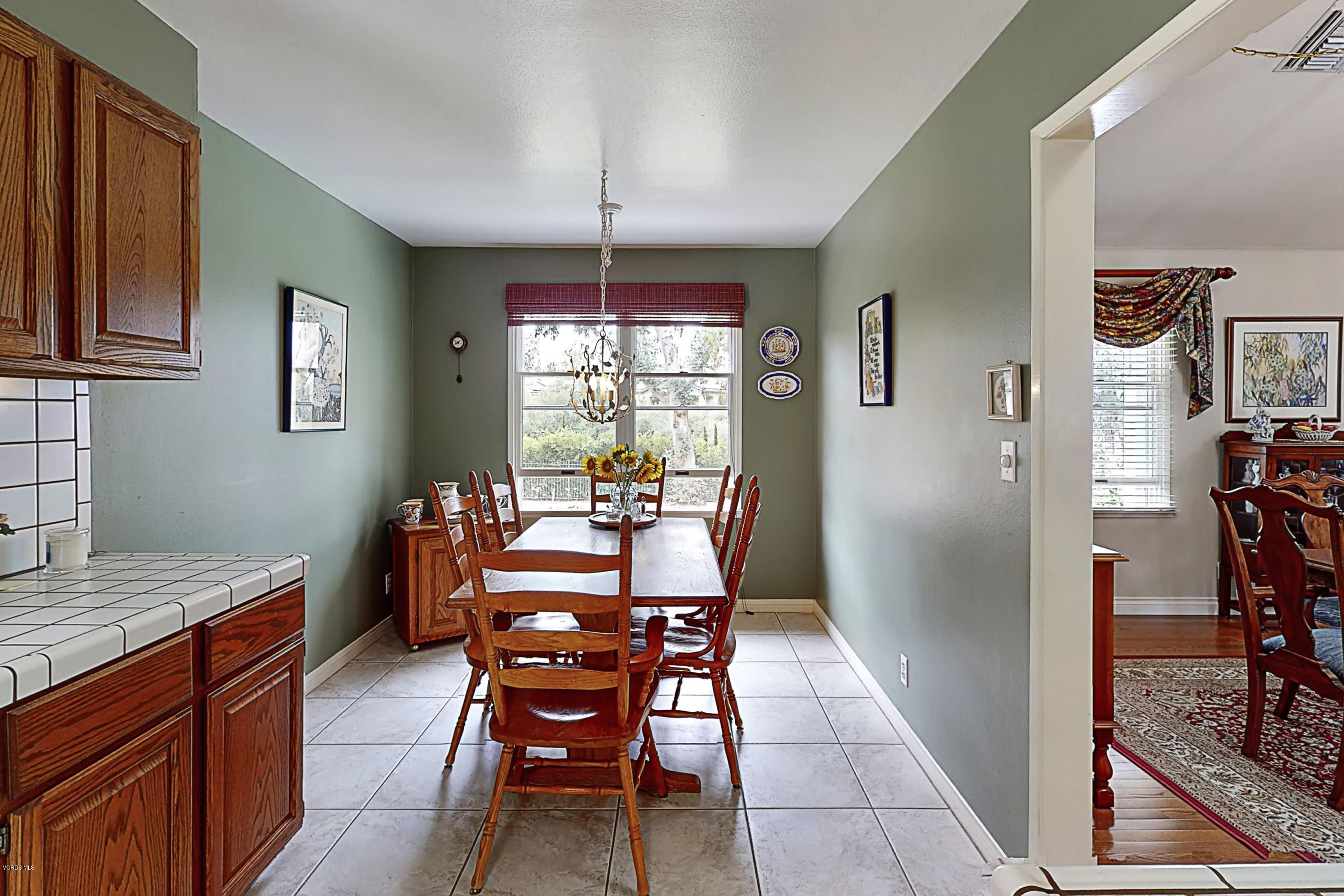 679 Crestview Avenue Camarillo, CA 93010 - Photo 9 of 38 679-Crestview-Ave-Camarillo-CA-93010-Uni