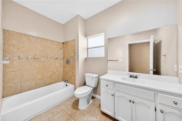 $749,950 | 2256 West 28th Street, Los Angeles, CA 90018