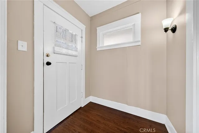 $749,950 | 2256 West 28th Street, Los Angeles, CA 90018