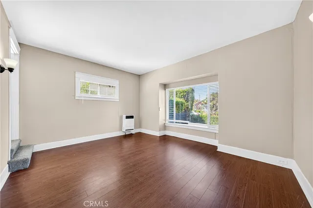 $749,950 | 2256 West 28th Street, Los Angeles, CA 90018