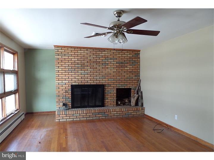 170 Annapolis Road Pennsville, NJ 08070 - Photo 3 of 11