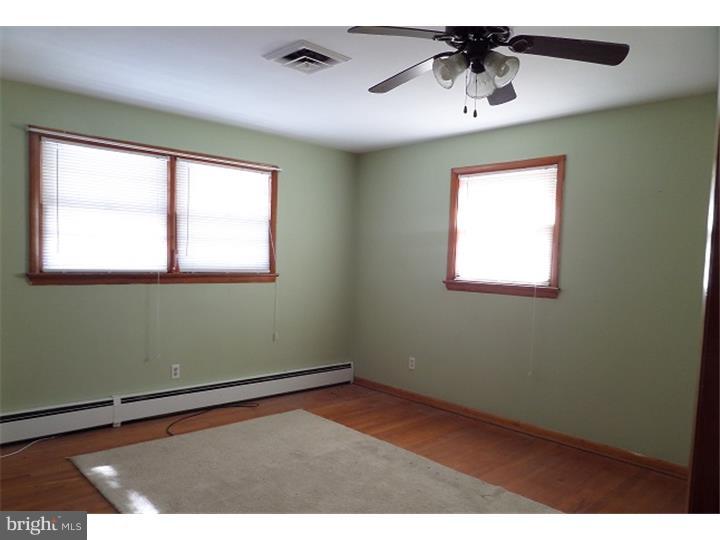 170 Annapolis Road Pennsville, NJ 08070 - Photo 8 of 11