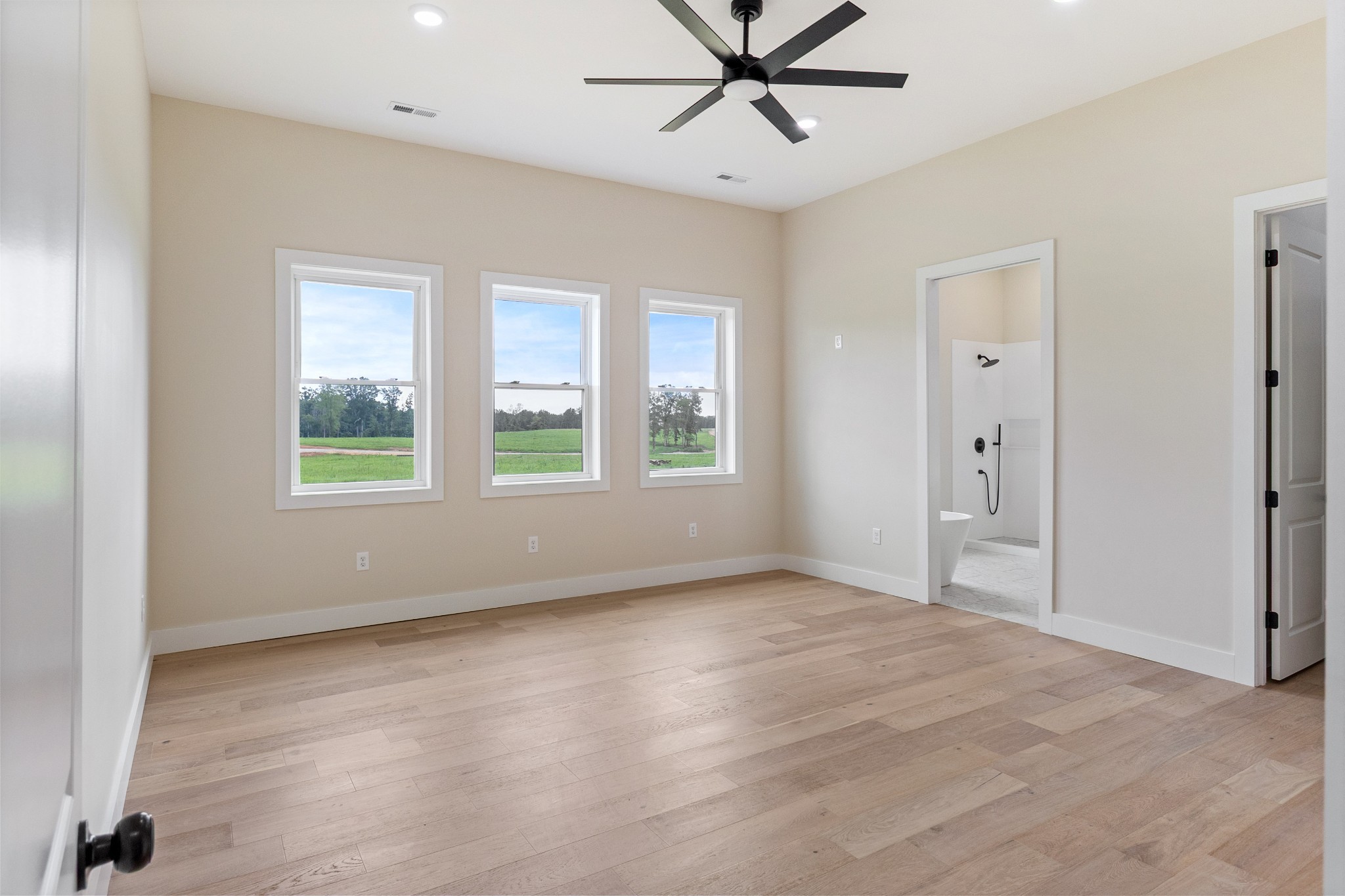 188 Beartown Road Loretto, TN 38469 - Photo 21 of 33 a view of an empty room with a window