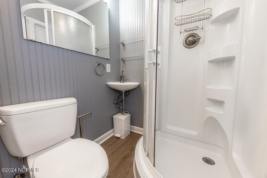 2008 East Fort Macon Road, Unit A7 Atlantic Beach, NC 28512 - Photo 11 of 19 SW A7 Primary Bedroom Bathroom