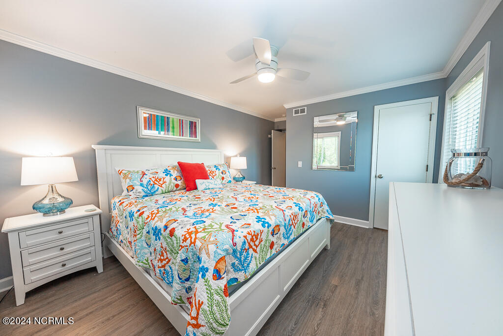 2008 East Fort Macon Road, Unit A7 Atlantic Beach, NC 28512 - Photo 10 of 19 King Size Bed