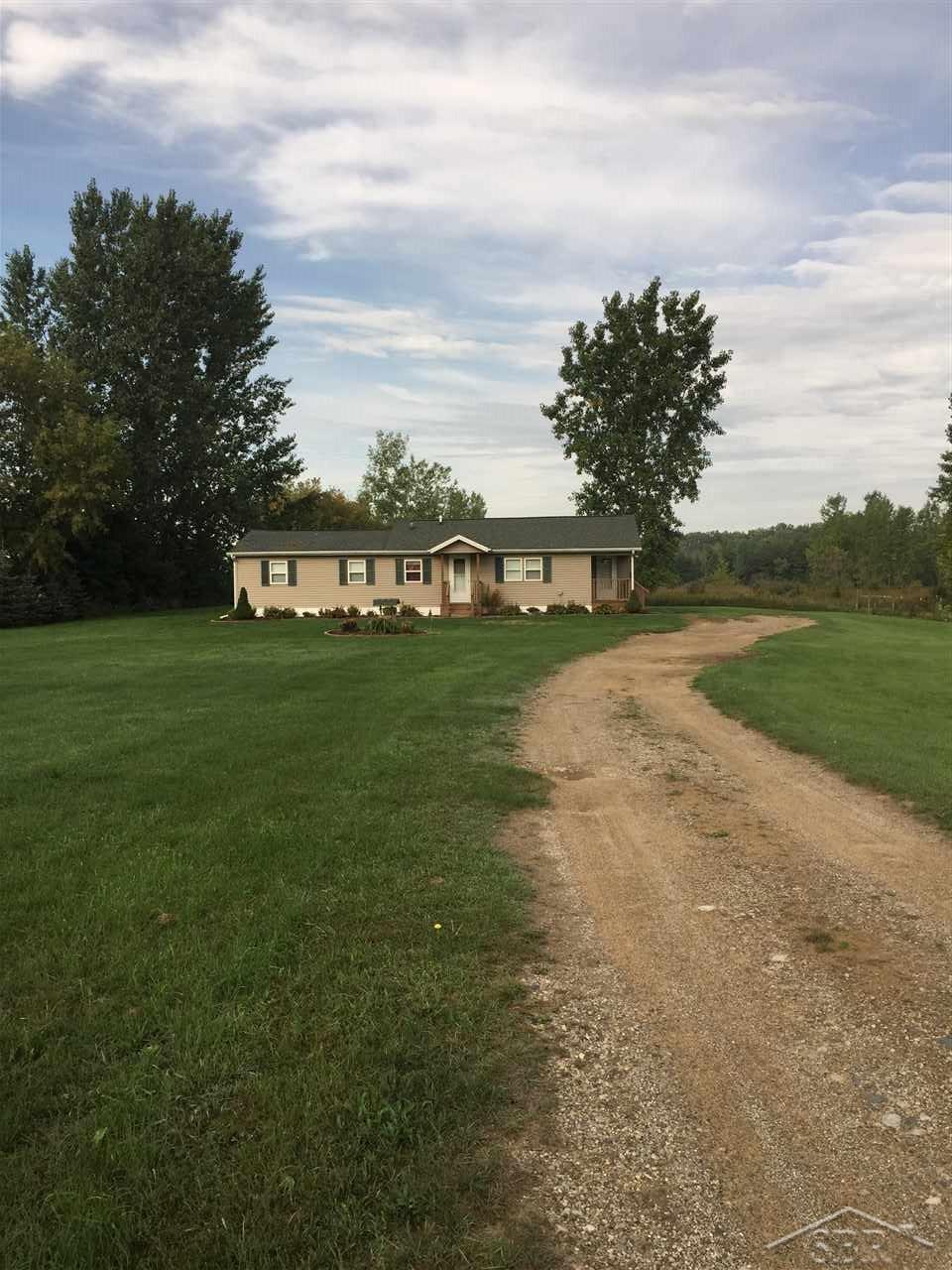 8070 Caine Road Millington, MI 48746 - Photo 1 of 16 31303720.JPG