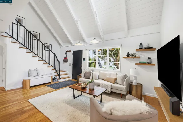 $1,250,000 | 129 Spring Road, Orinda, CA 94563