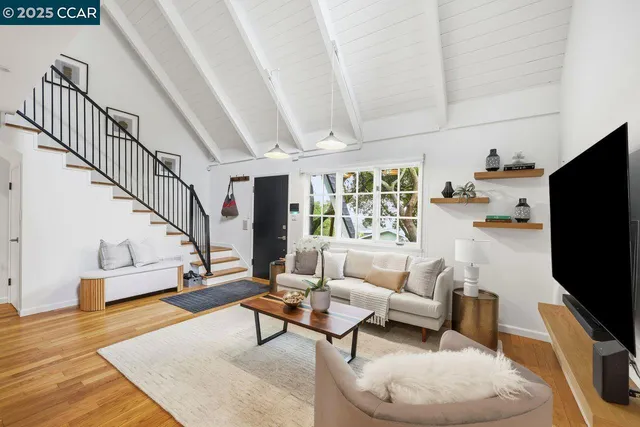 $1,250,000 | 129 Spring Road, Orinda, CA 94563