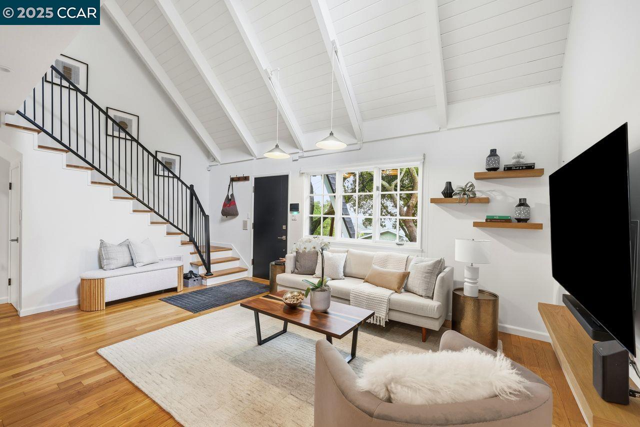 129 Spring Road Orinda, CA 94563 - Photo 5 of 22