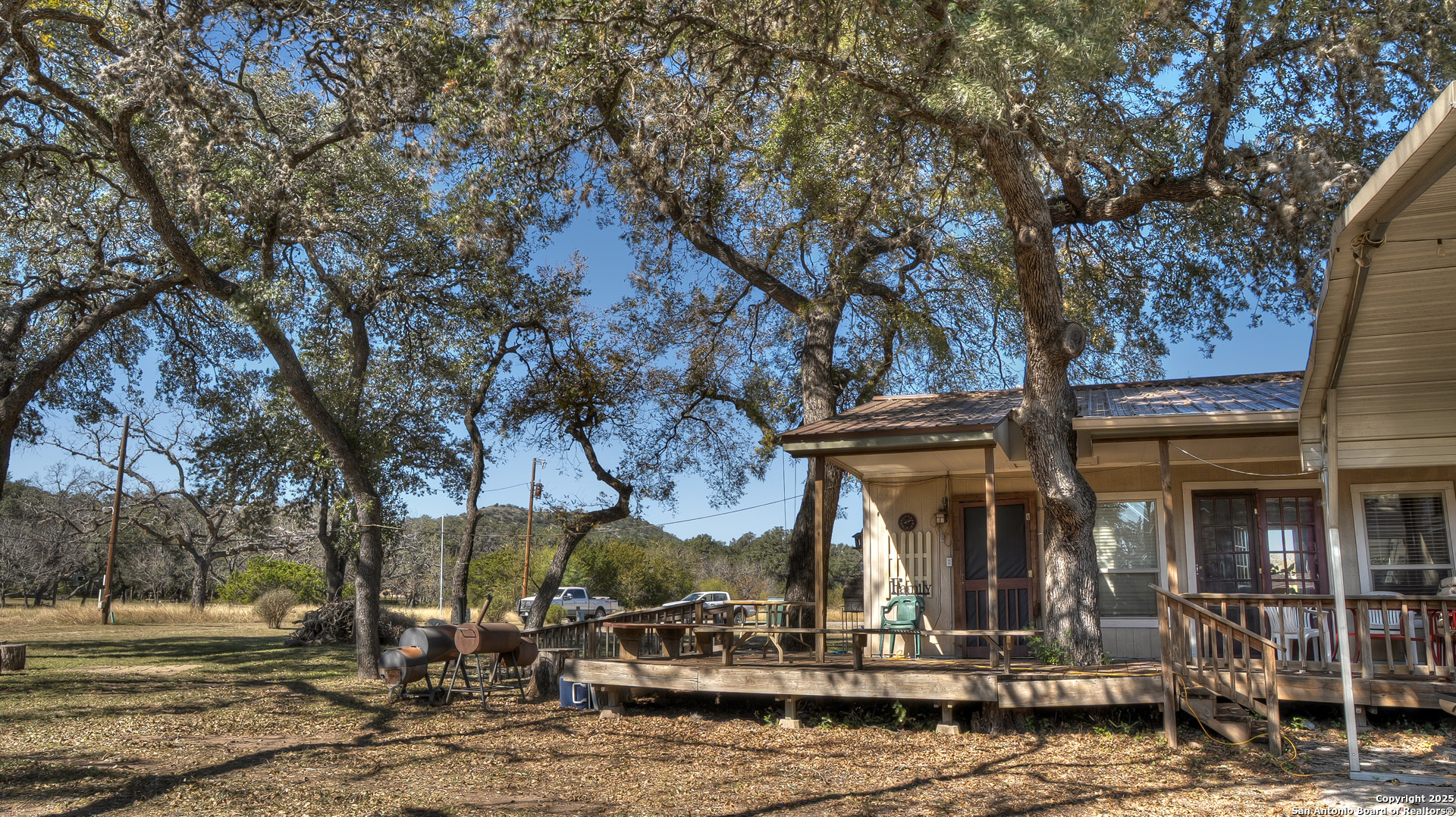 218 Trickling Creek Road Rio Frio, TX 78879 - Photo 10 of 40