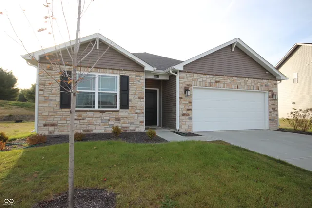 $2,000 | 10911 North Longbranch Street, Monrovia, IN 46157