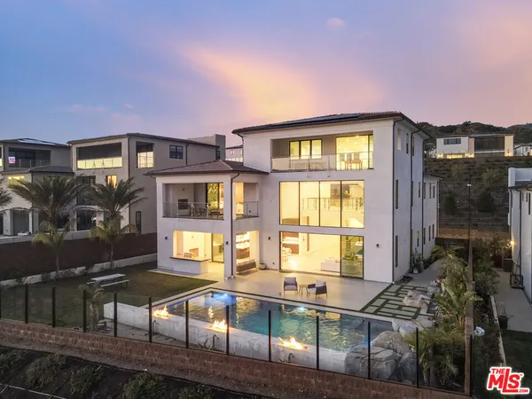 $18,000 | 20248 Willoughby Lane, Porter Ranch, CA 91326