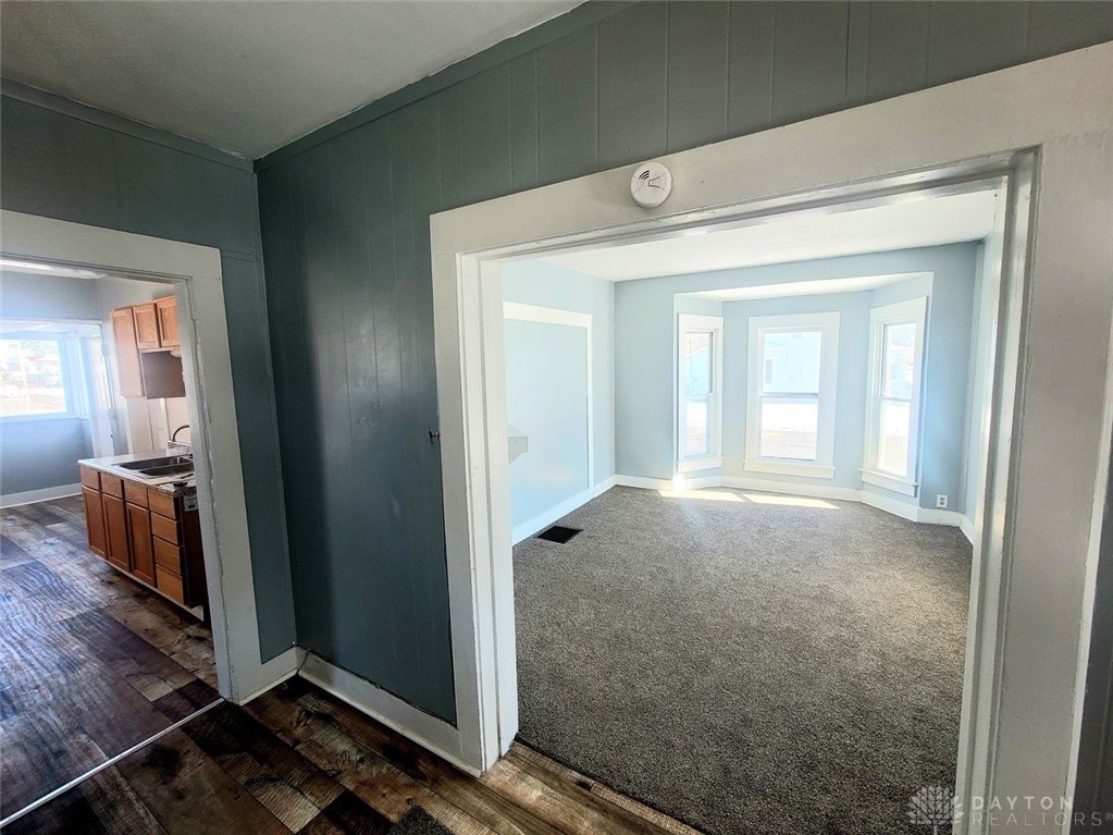 550 East Rose Street Springfield, OH 45505 - Photo 7 of 26