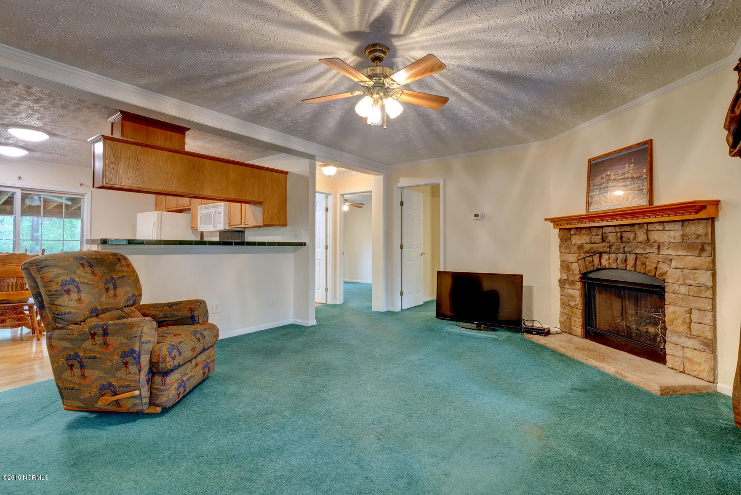 700 Morris Landing Road Holly Ridge, NC 28445 - Photo 3 of 26 Living Room View 1