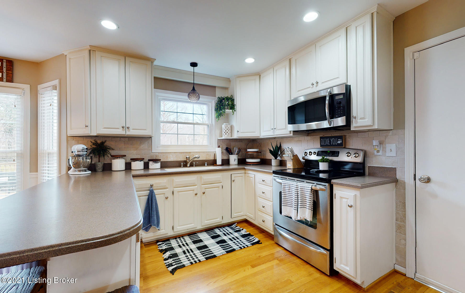 12507 Kirkham Road Louisville, KY 40299 - Photo 15 of 69 12507-Kirkham-Rd-20210324-022