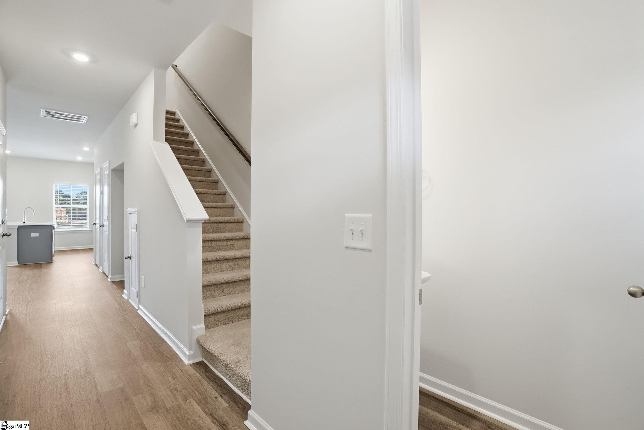 319 Lilac Loop Greenwood, SC 29646 - Photo 5 of 26