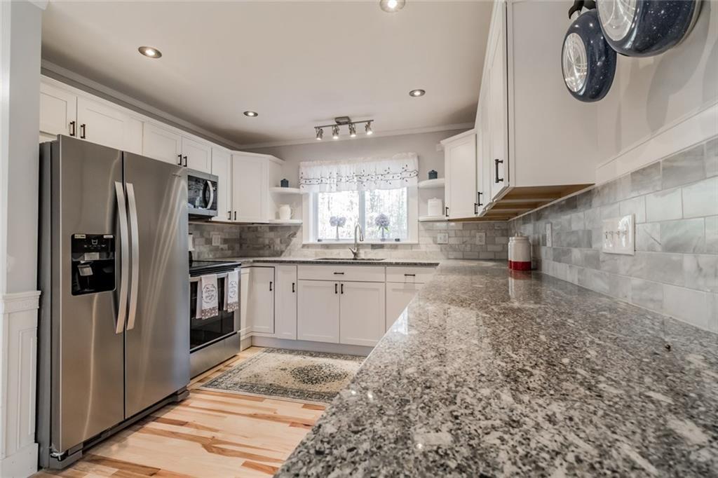 329 Meadow Road Topsham, ME 04086 - Photo 11 of 35 Photo