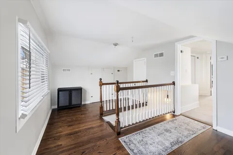 $679,500 | 272 North Willow Road, Elmhurst, IL 60126