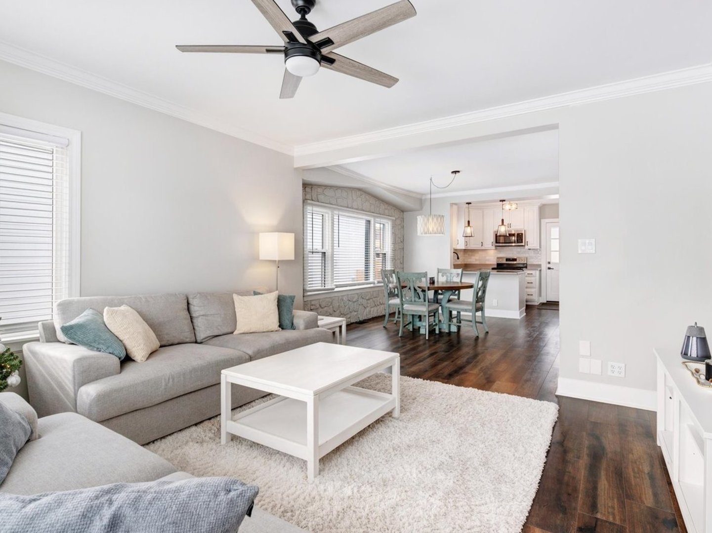 272 North Willow Road Elmhurst, IL 60126 - Photo 7 of 38