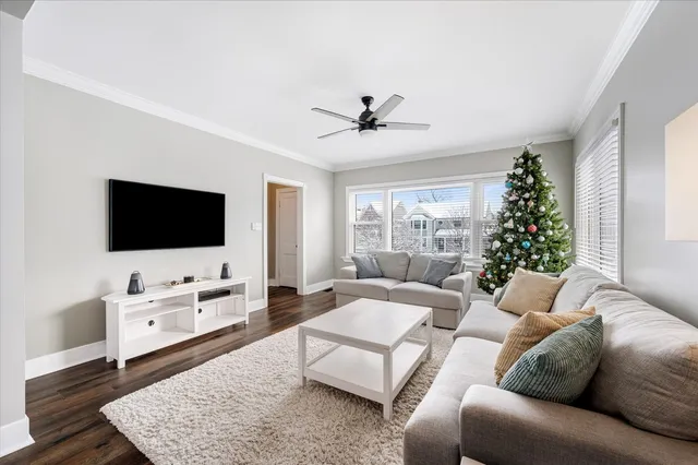 $659,900 | 272 North Willow Road, Elmhurst, IL 60126