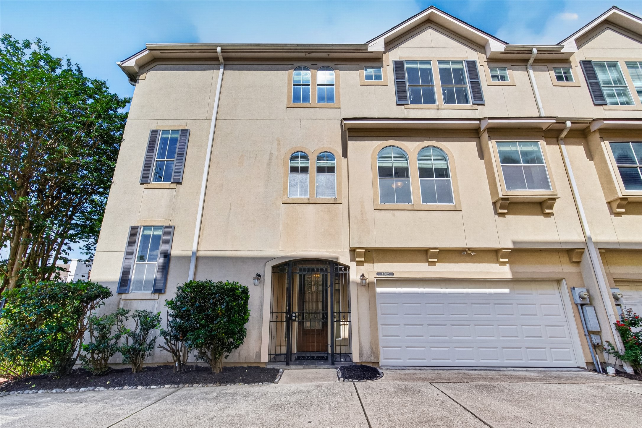 4502 Rose Street Houston, TX 77007 - Photo 3 of 40 Recent updates include: roof, french doors, AC, water heaters, dishwasher & microwave!
