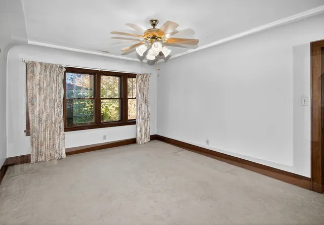 $312,500 | 550 West Oakwood Road, Oak Creek, WI 53154