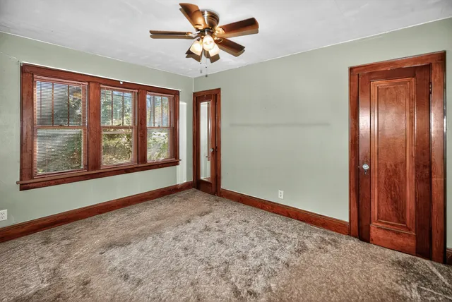 $312,500 | 550 West Oakwood Road, Oak Creek, WI 53154