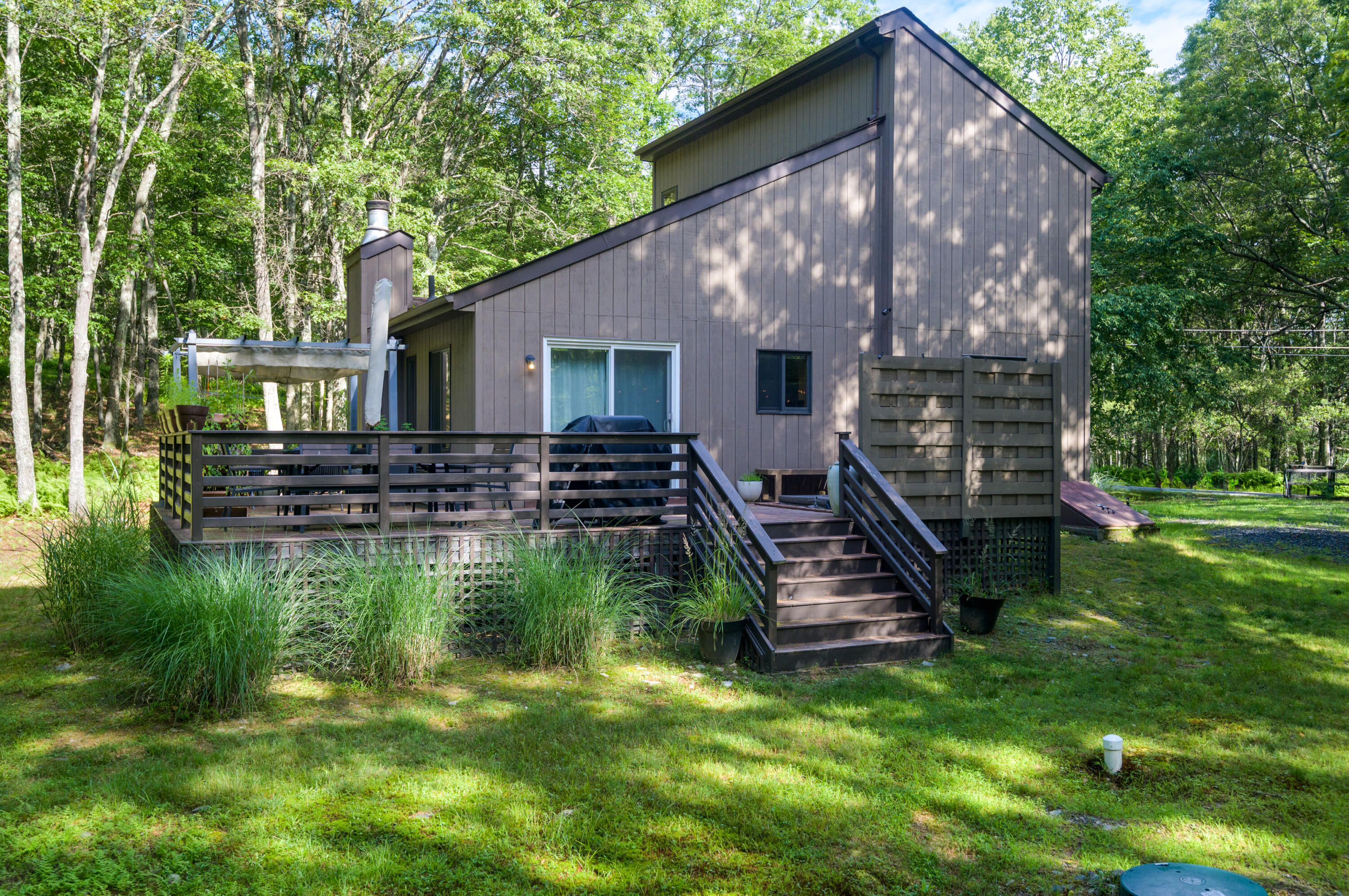 130 Ruffed Grouse Road Bushkill, PA 18324 - Photo 5 of 42 House Back View