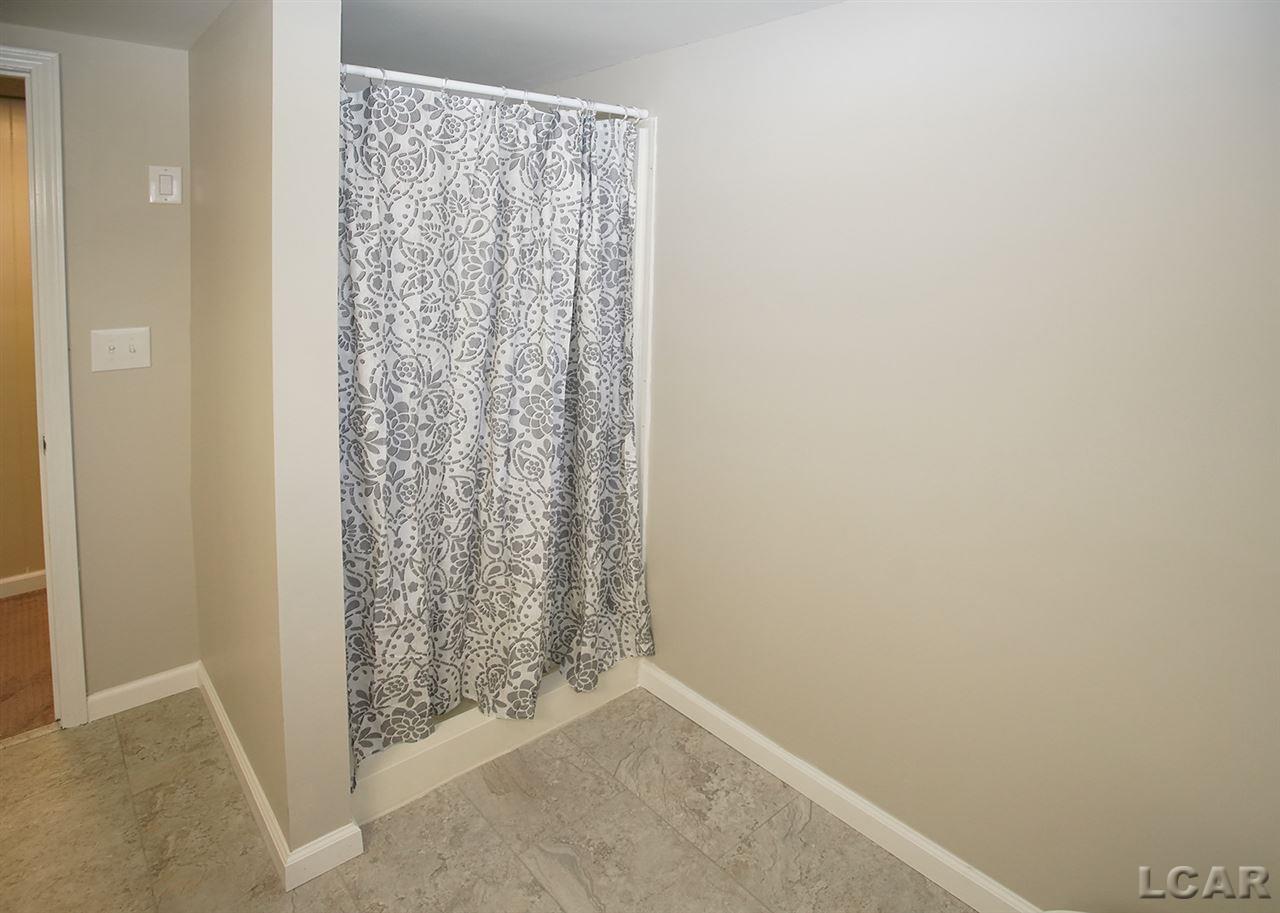7 Ridgemont Drive Adrian, MI 49221 - Photo 35 of 54 50039550-34.JPG