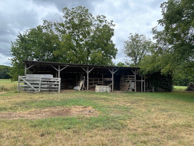 235 Old Mulberry Road Fayetteville, TN 37334 - Photo 22 of 37 a view of a house with a yard
