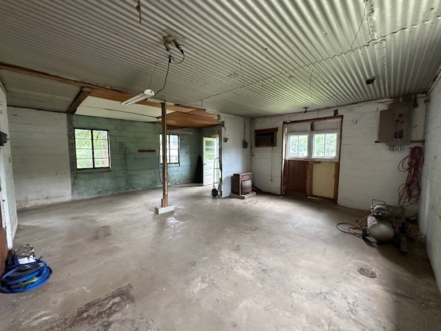 235 Old Mulberry Road Fayetteville, TN 37334 - Photo 25 of 37 a view of a livingroom with furniture and windows