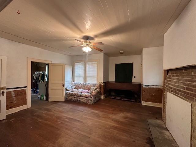 235 Old Mulberry Road Fayetteville, TN 37334 - Photo 8 of 37 a living room with furniture and a fireplace