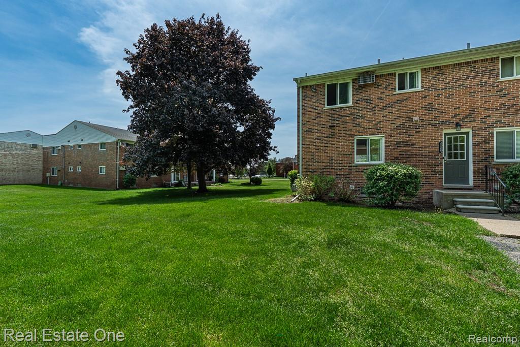 1147 Tienken Court Rochester, MI 48306 - Photo 22 of 26