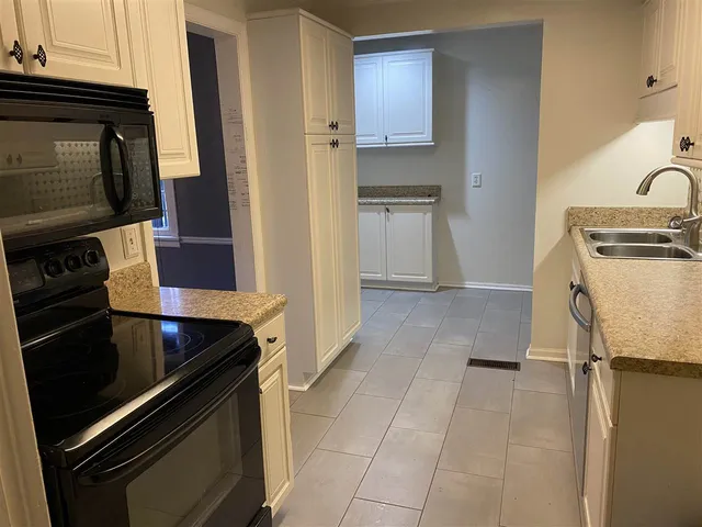 $2,200 | 89 South Larchmont Drive, Memphis, TN 38111