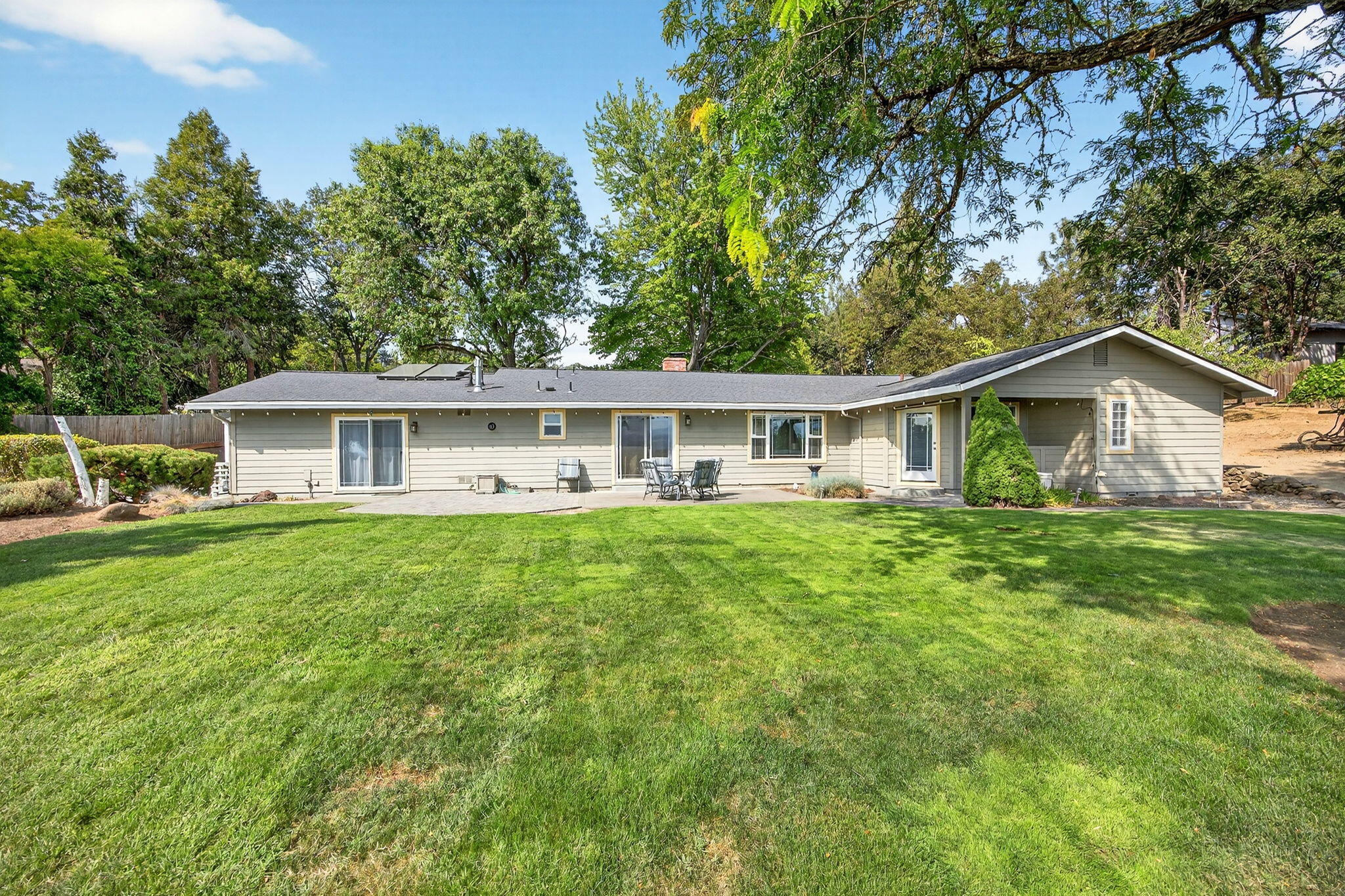 1773 Alta Vista Road Eagle Point, OR 97524 - Photo 1 of 73 Street View