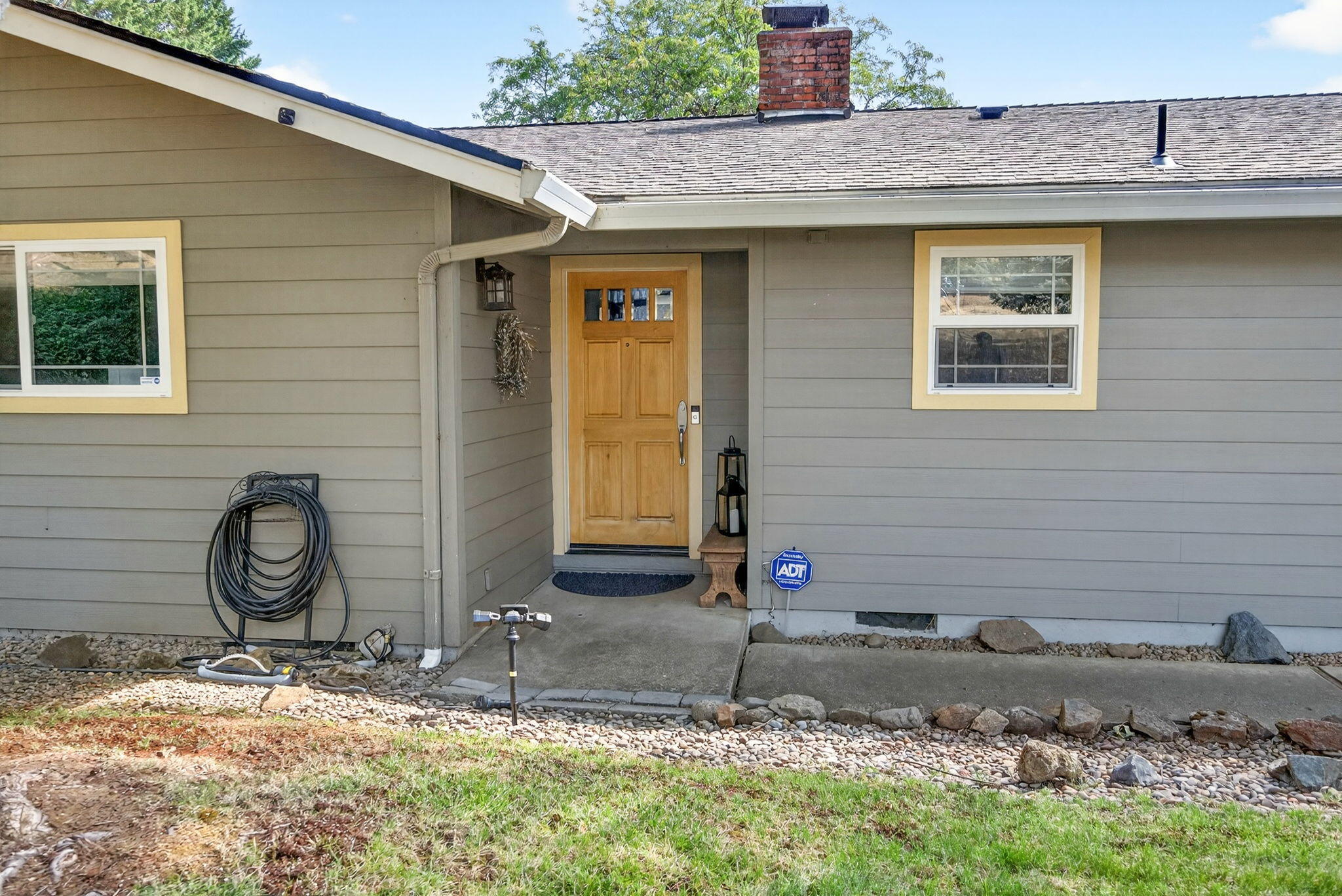 1773 Alta Vista Road Eagle Point, OR 97524 - Photo 37 of 73 Front Entry